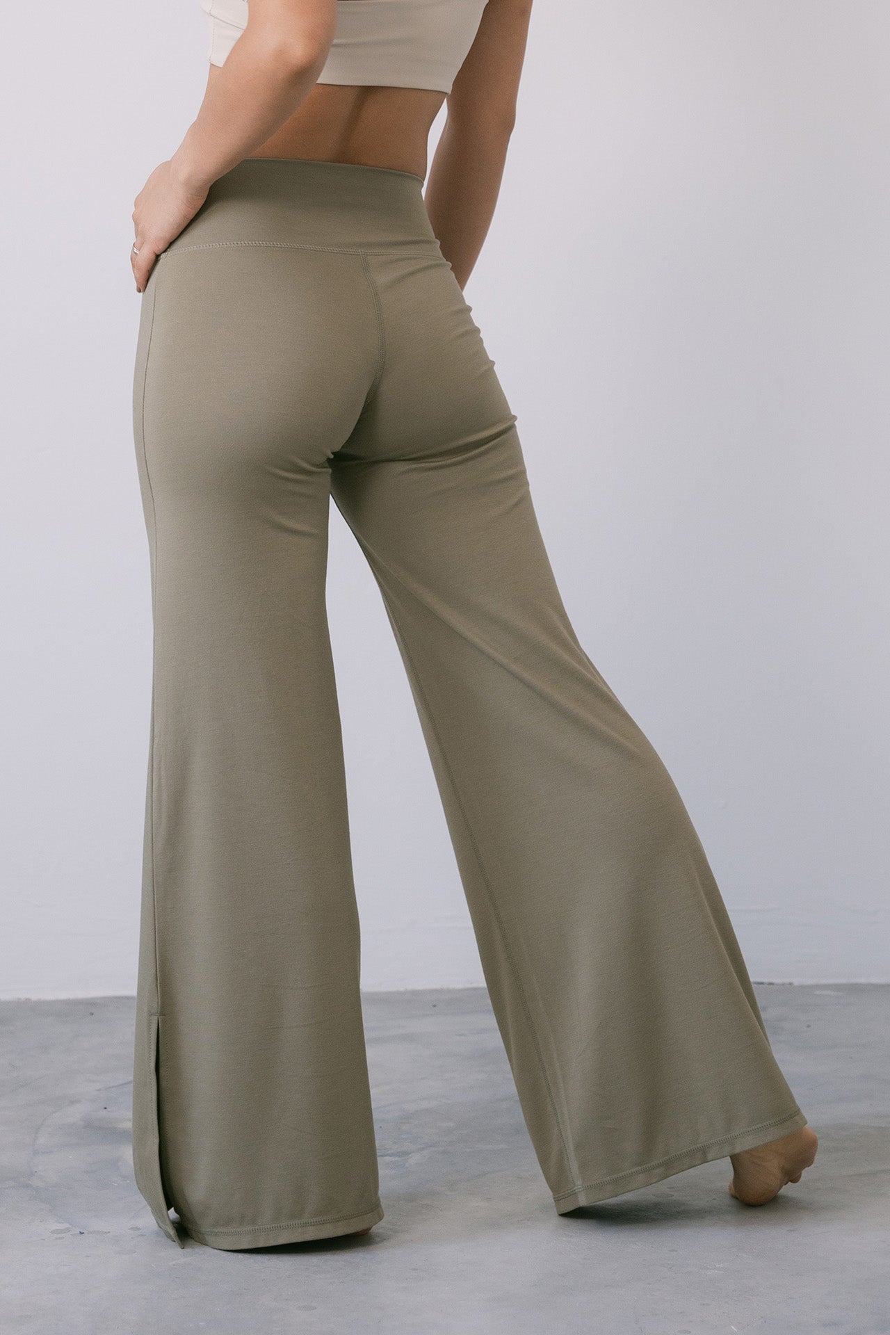 Easy Flared Pants Olive Green