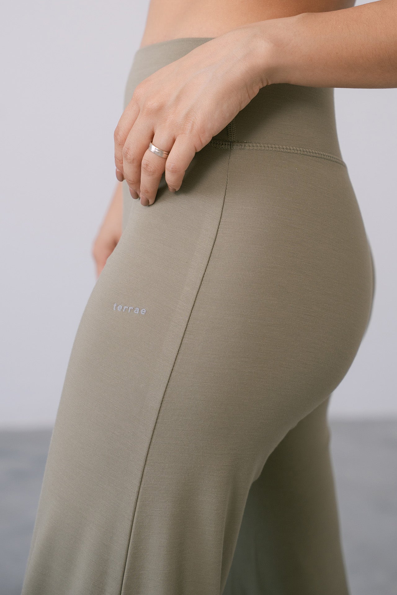 Easy Flared Pants Olive Green