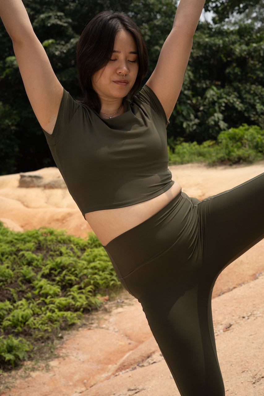All Day Cropped Tee with Bra Willow