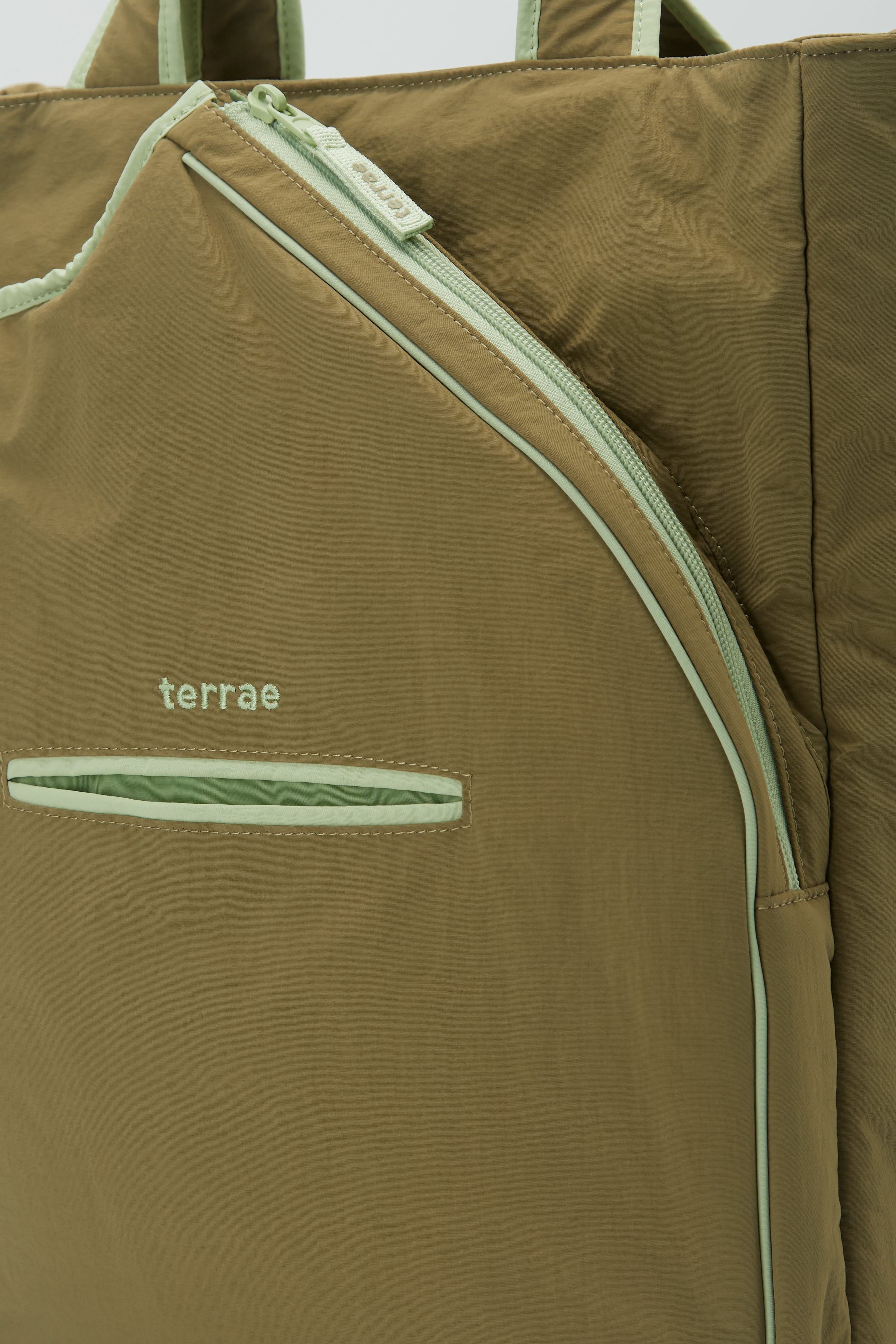 (PRE-ORDER) All Court Racket Bag in Sage Mint